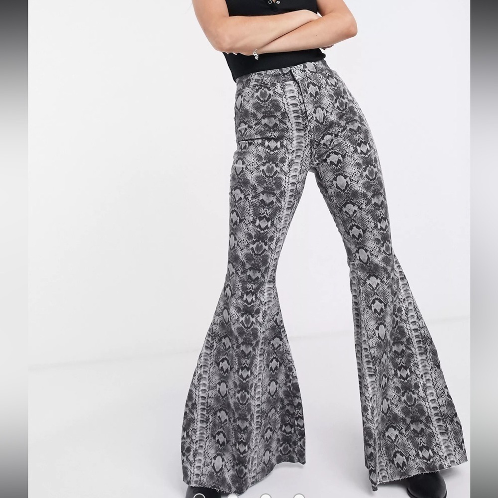 WE THE FREE Just Float On Flare Pants NWOT